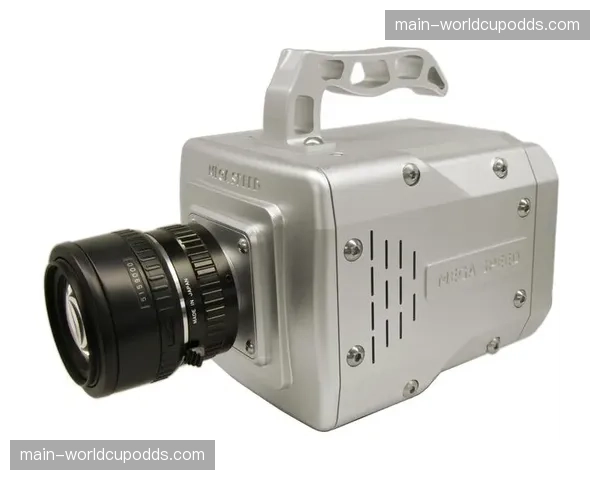 评论:VAR远程操作中心增加高速摄像机位以应对越位争议